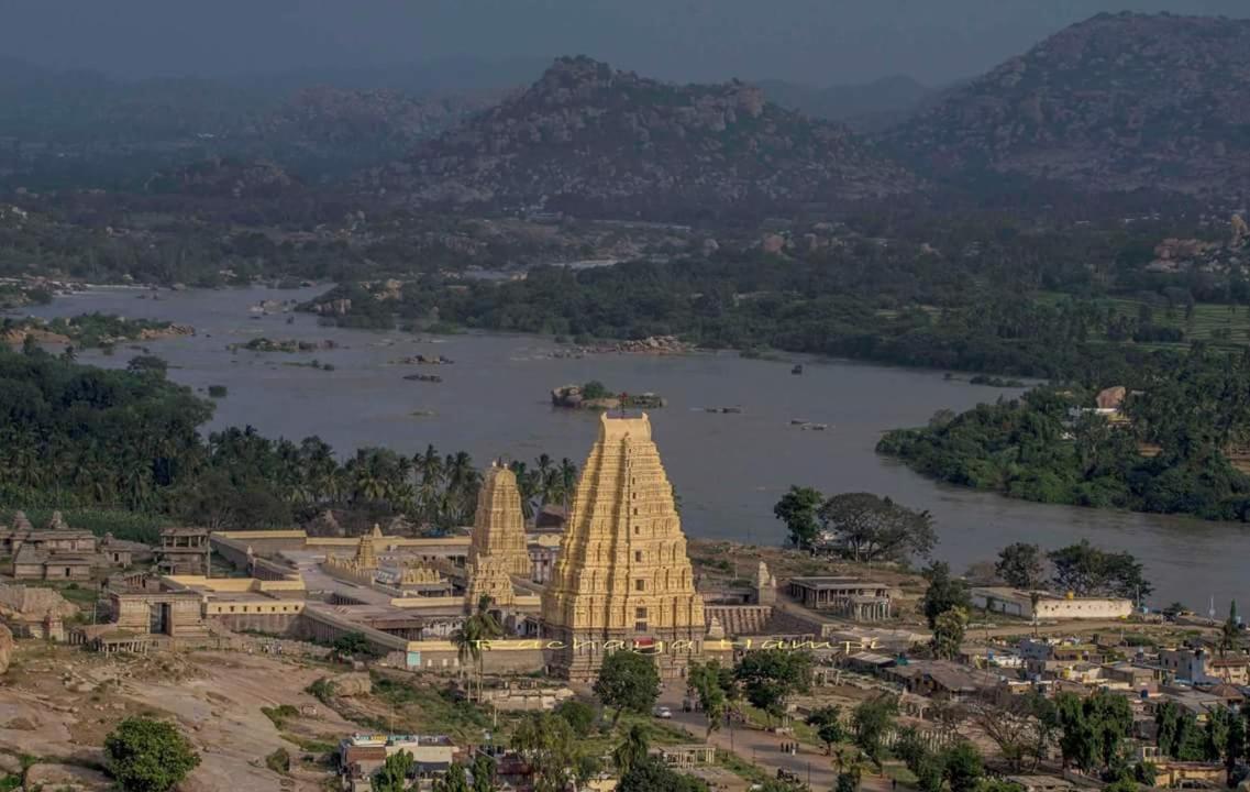 Lotus Riya Homestay Hampi Eksteriør billede